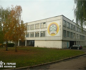 В Донецке приостановили учебы в общеобразовательных школах с 3 февраля по 6 февраля включительно. Фото: Влад Беспалов