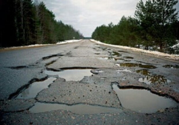 Дороги Донецка: в центре - как перед Евро, на окраинах - как после бомбежки. Фото: chel.dkvartal.ru