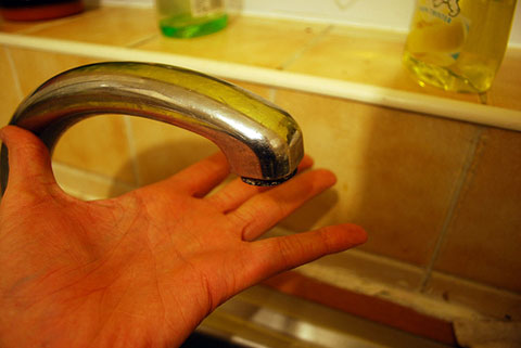 Теперь качество воды будет контролировать мобильная лаборатория. Фото: babesrose21.wordpress.com