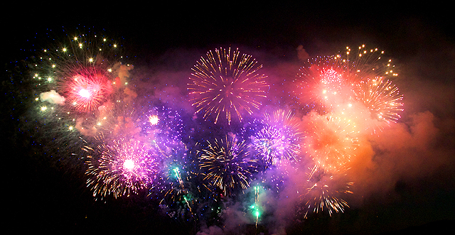 Фото с сайта <a href="http://en.wikipedia.org/wiki/World_Fireworks_Championship">wikipedia.org</a>.