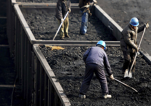 Новость - События - Уголь из Донбасса стремительно вывозят в Россию на глазах ОБСЕ