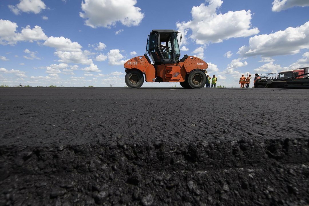 Новость - События - Из-за аномального тепла: в 14 областях Украины начали ремонтировать дороги
