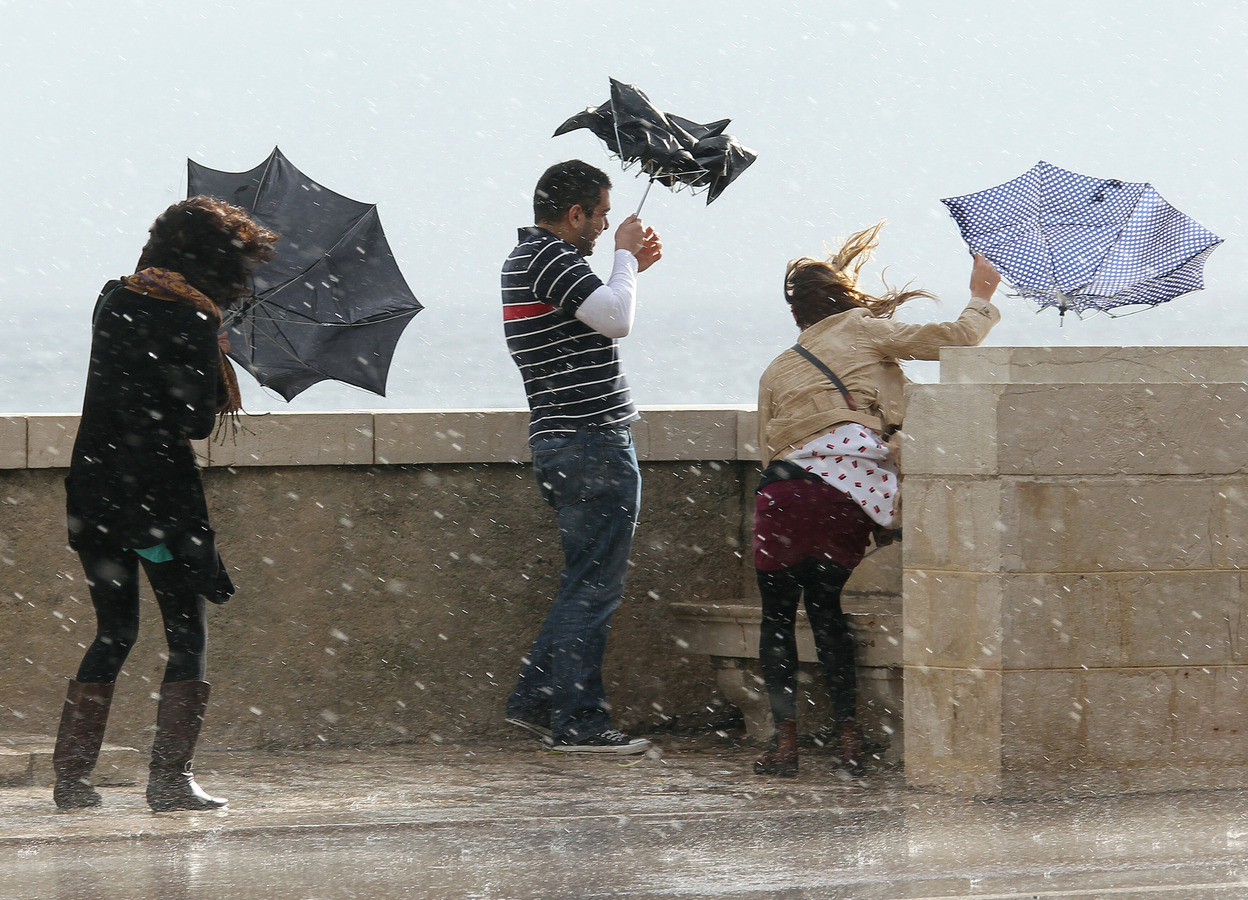 Новость - События - Не забудь зонтик: в Украине ожидаются дожди и штормовой ветер