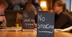 Теперь в кафе и ресторанах не удастся покурить. Фото с сайта sxc.hu