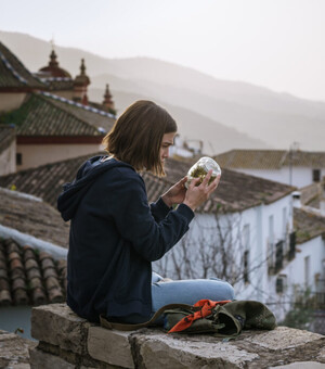 Не отлипнешь от экрана: какие сериалы выйдут в январе