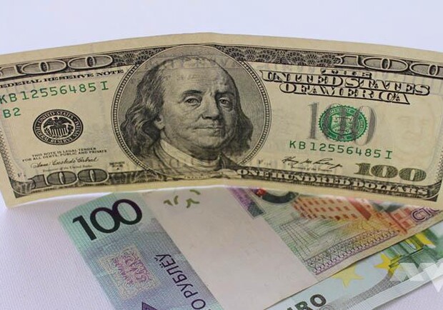 Курс валют в Україні 26 січня 2023 року: скільки коштує долар і євро. 