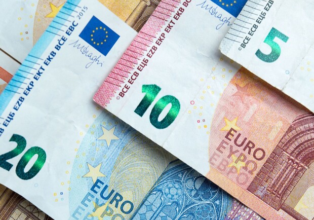 Курс валют в Україні 28 травня 2023 року: скільки коштує долар і євро. 