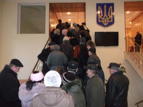 Сегодня ночью в Донецке проходил на суд по тарифам на квартплату в Донецке. Фото: belovol-zol.livejournal.com