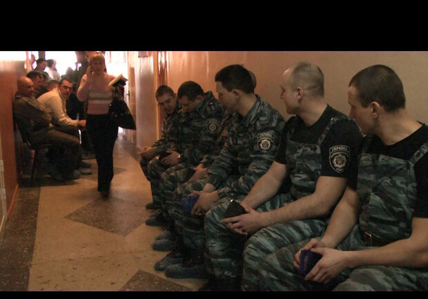 Первыми донорами в погонах стали милиционеры спецподразделения «Беркут» и Донецкого горуправления милиции.  Фото: ГУМВД Донецкой области
