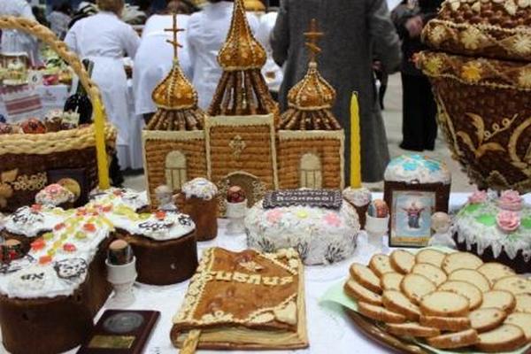 Пекари из Енакиева завоевали победу на конкурсе пасхальных куличей. Фото: ura.dn.ua