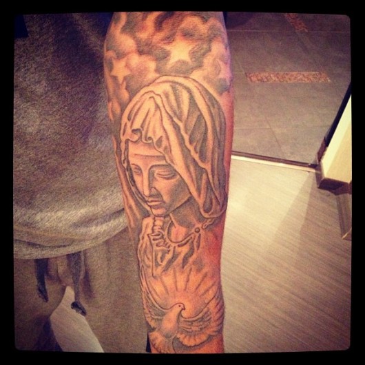 Луис Адриано имеет пристрастие к татуировкам. Фото: terrikon.com