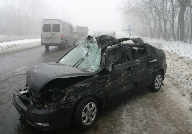 В Горняцком районе Макеевки в аварию угодили сразу 13 автомобилей. Фото: ГАИ Донецкой области 