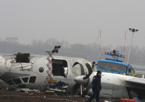 Новость - События - Во что превратился рухнувший самолет "Одесса – Донецк" 