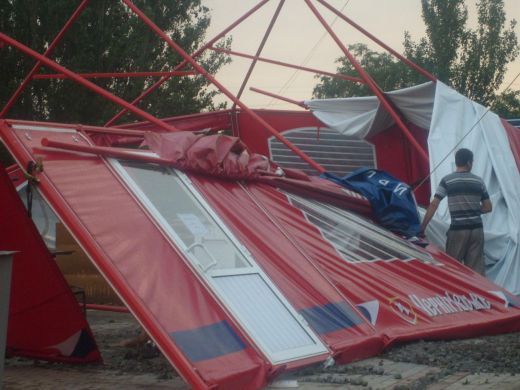 Последствия урагана в Горловке.
Фото kochegarka.com.ua