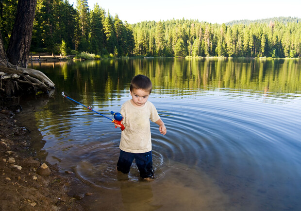 Многие считаю рыбалку потрясающе увлекательным занятием. Фото: sxc.hu