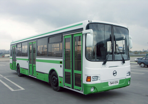 Автобусы будут заезжать в поселок Ивановка. Фото: ukrmisto.com