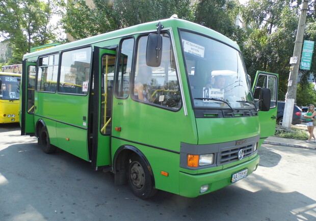 В Донецке на ряде маршрутов кардинально обновляют парк автобусов. Фото: Влад Беспалов