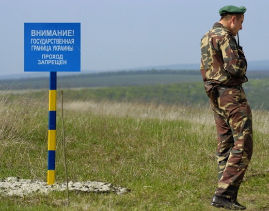 Журналистов НТВ остановили на украинско-российской границе. Фото с сайта gfaclaims.com