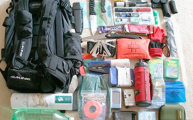 Новость - Досуг и еда - Экстренный чемоданчик: 25 вещей, которые нужно собрать в сумку на случай войны