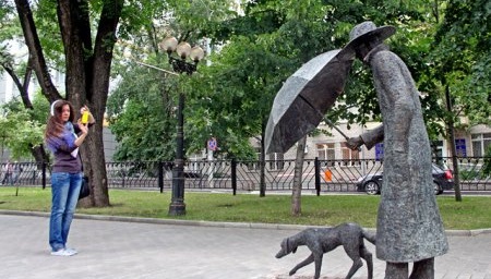 Новость - События - О прекрасном: на бульваре Шевченко появилась новая бронзовая скульптура