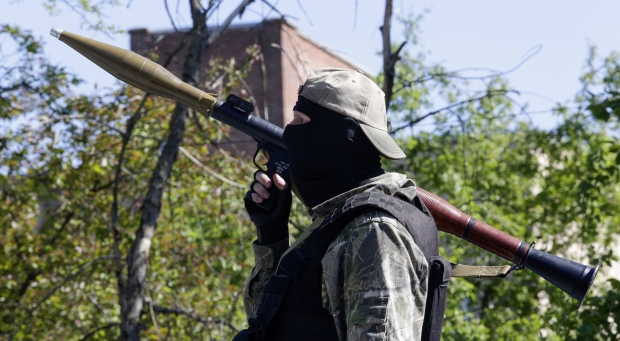 16 сентября командиры самопровозглашенных республик приняли решение о создании Объединенных вооруженных сил Новороссии. Фото с сайта www.unian.net