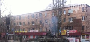 В центре Макеевки вооруженные люди штурмуют комендатуру?