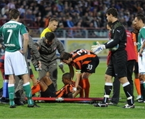 Фернандиньо получил травму на 23-й минуте матча. Фото с сайта shakhtar.com