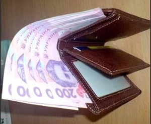 200 гривен оказались фальшивыми. Фото: novostey.com 